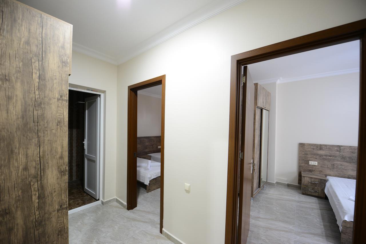 Family Hotel Batumi Exteriör bild